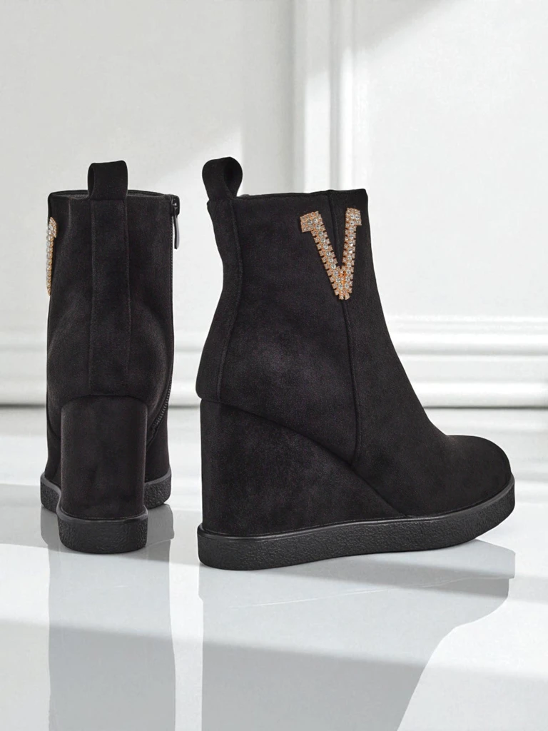 Royalfashion Дамски ботуши на токчета Nerias