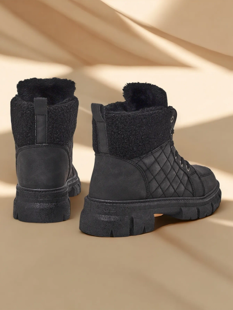 Royalfashion Черни дамски изолирани ботуши Hogenaf