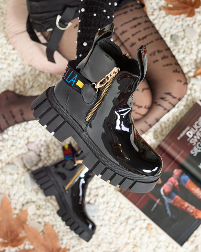 Royalfashion Дамски черни ботуши от лакирана кожа Poirop