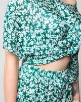 тъмнозелено