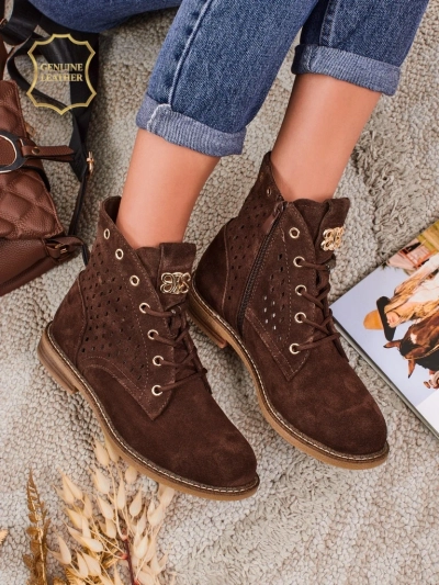 Aurelia Кафяви Велурени Боти с Подплата Ажурни Елегантни 2,5см