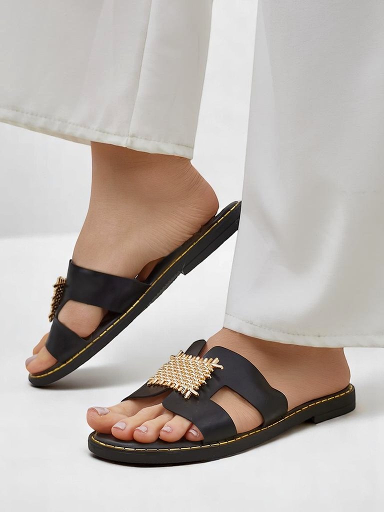 Royalfashion дамски декорирани чехли Crattes