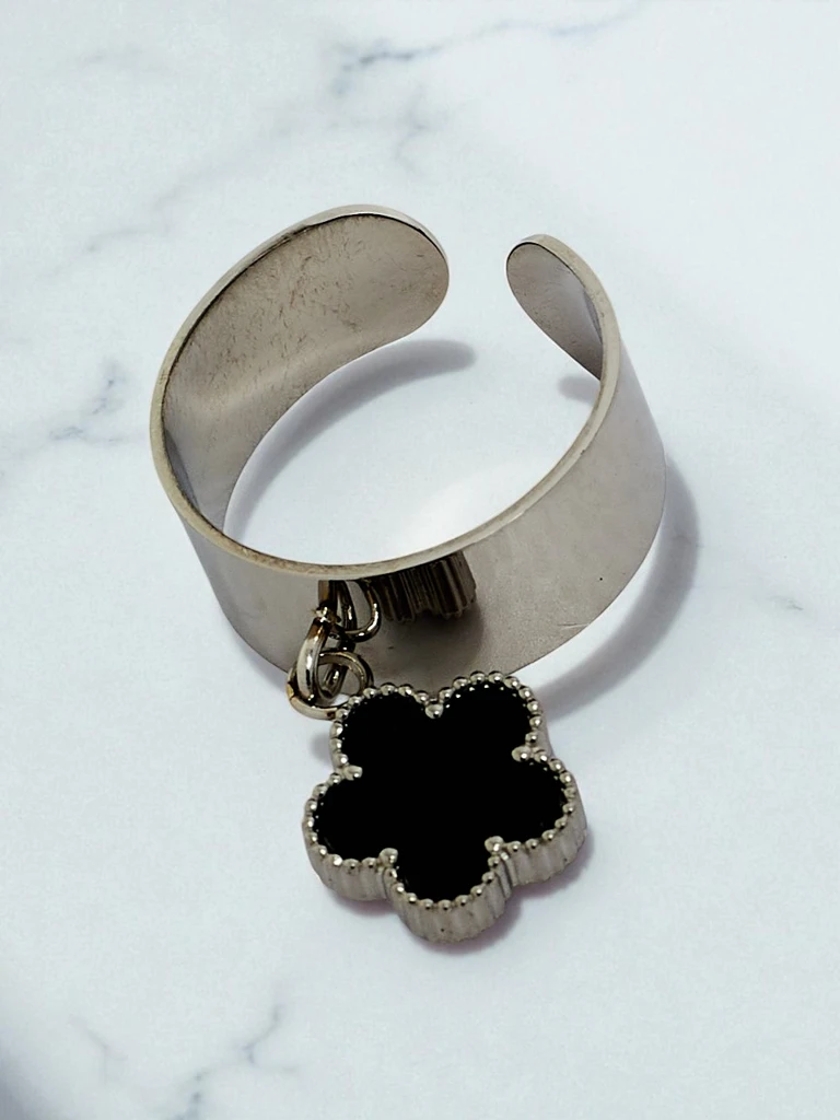 Гривна Dolce Vita с декоративни талисмани