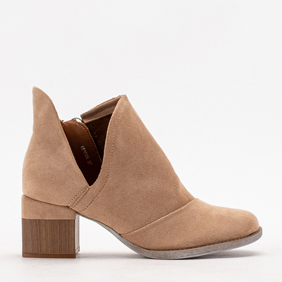 Jasnobrązowe damskie ocieplane botki na słupku Karela - Obuwie