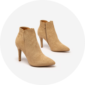 светлокафяв || кафяв