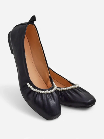 Балеринки Callisto Nero – Черни балеринки от еко кожа с перли, плосък ток