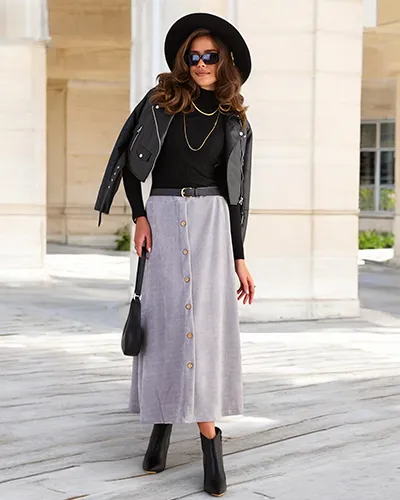 Royalfashion Дамска миди пола с декоративни копчета