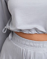 Светлосив || гълъбово сиво