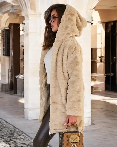 Royalfashion Бежово дамско палто от кожа