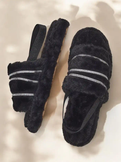 Royalfashion Женски кожени пантофи с камъни Ferrems