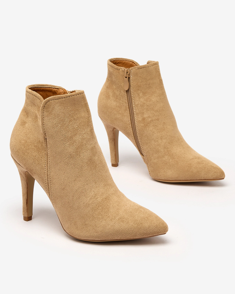 Royalfashion Светлокафяви дамски ботуши на ток Amalenika