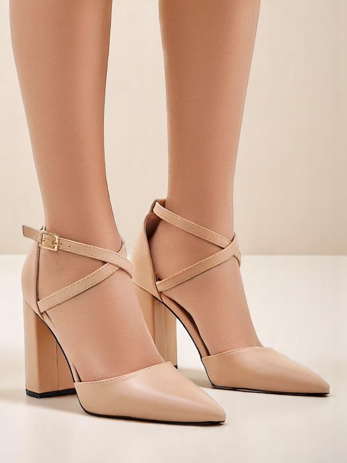 Royalfashion дамски обувки с пресечени каишки Eurolias