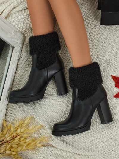 Дамски боти от еко кожа на ток с плетиво Tirave