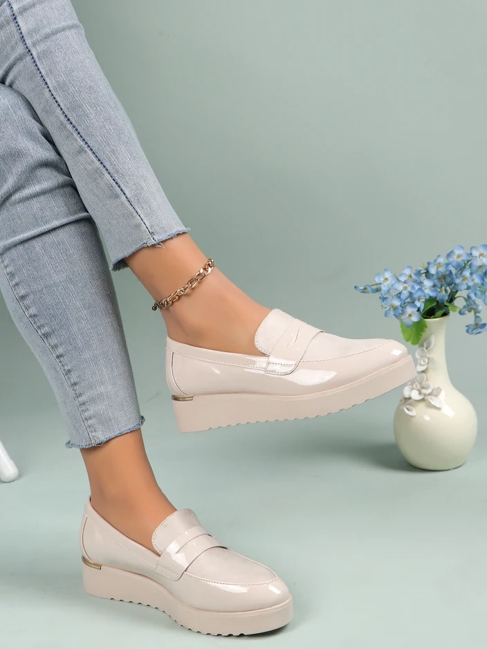 Royalfashion Дамски патентован мокасини Afidale