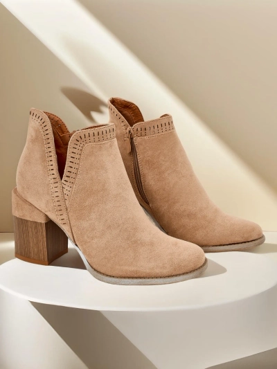 Дамски ботуши с висок ток на Royalfashion модел Vettot