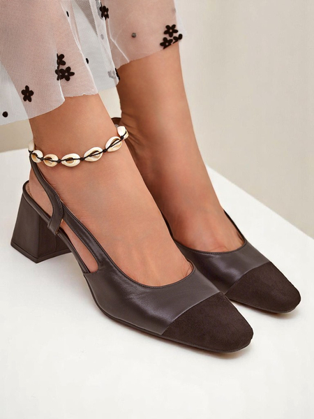 Royalfashion Дамски обувки на нисък ток с декоративен нос Eleganzo