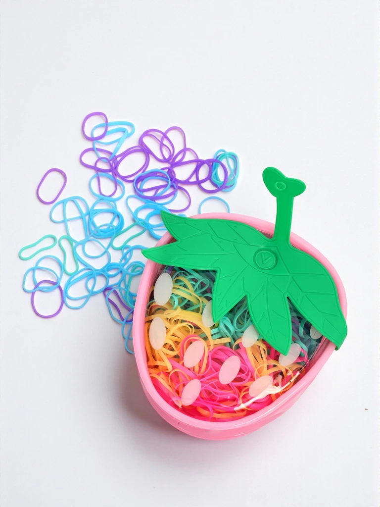 Royalfashion Многоцветни силиконови ластици за коса Ягода