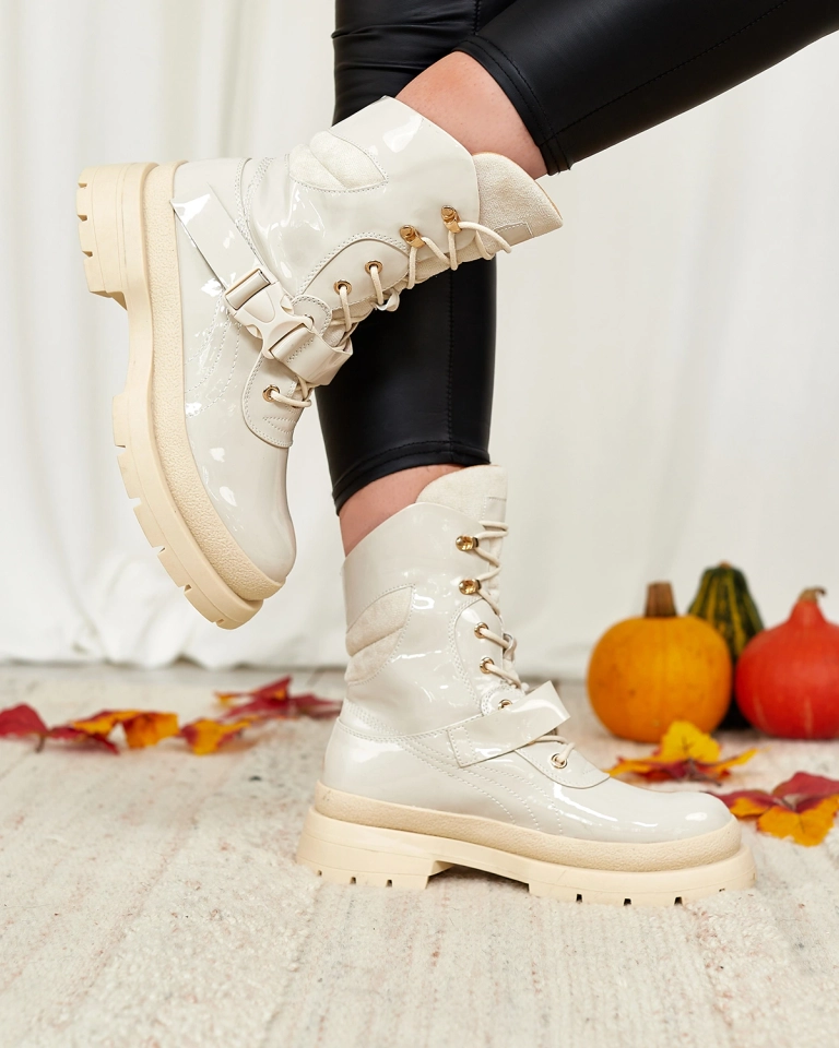 Royalfashion Дамски ботуши с лак в бежово Setogy