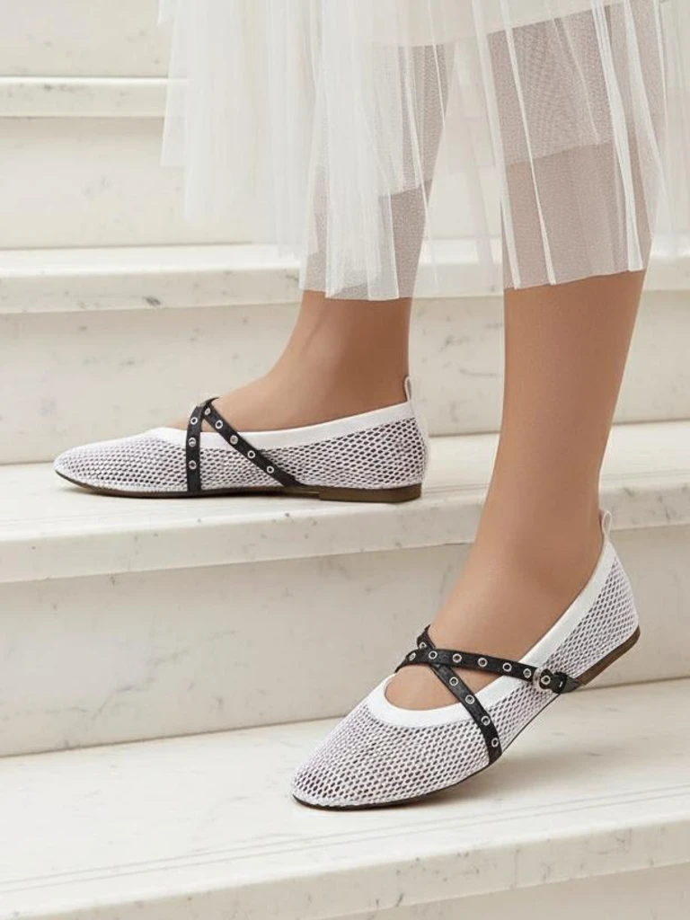 Балеринки Royalfashion Calista Bianca – мрежести бели дамски обувки с черни ленти
