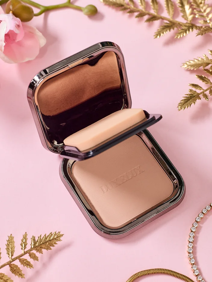 Luxelux дълготрайна пудра в компакт 03