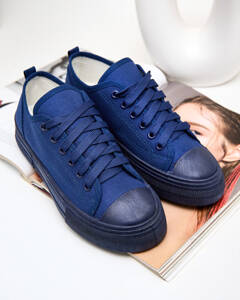 Тъмносиньо