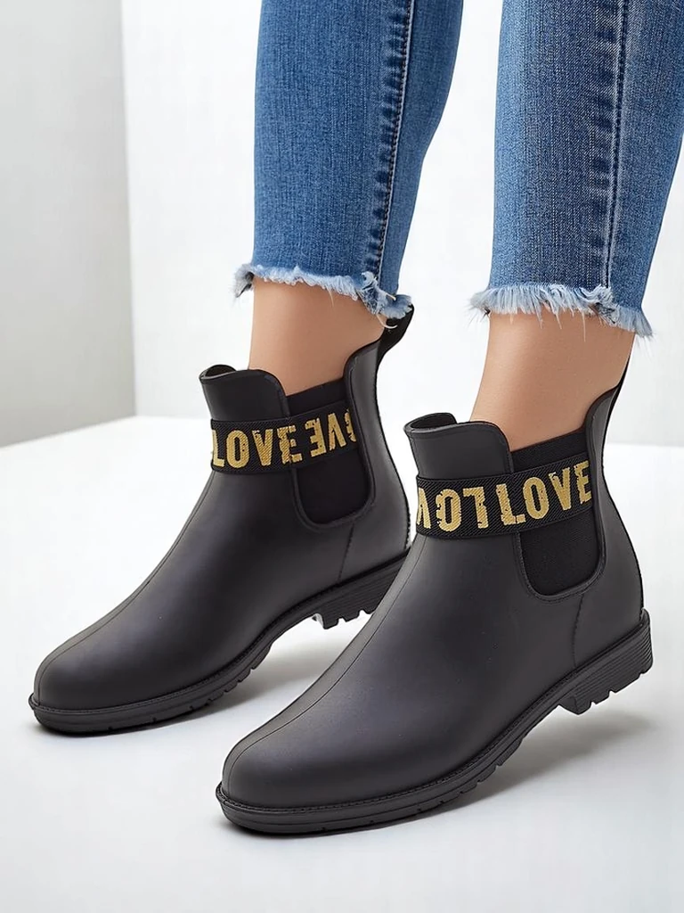 Дамски матови дъждовни ботуши Royalfashion с надпис Love Love