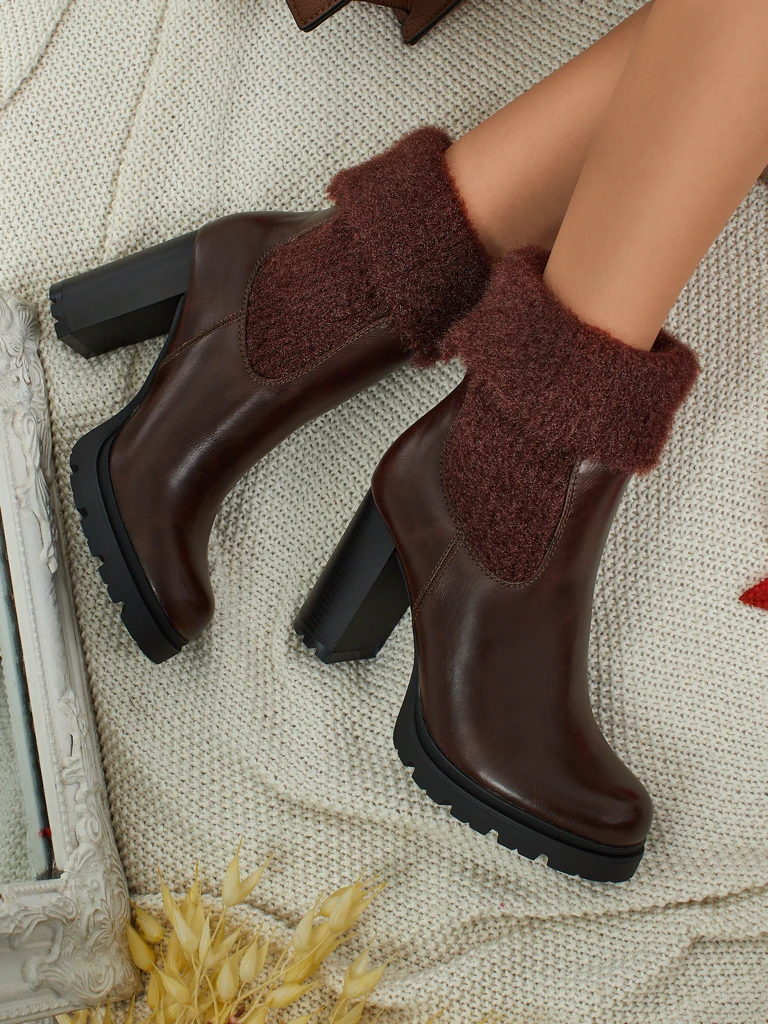 Дамски боти от еко кожа на ток с плетиво Tirave