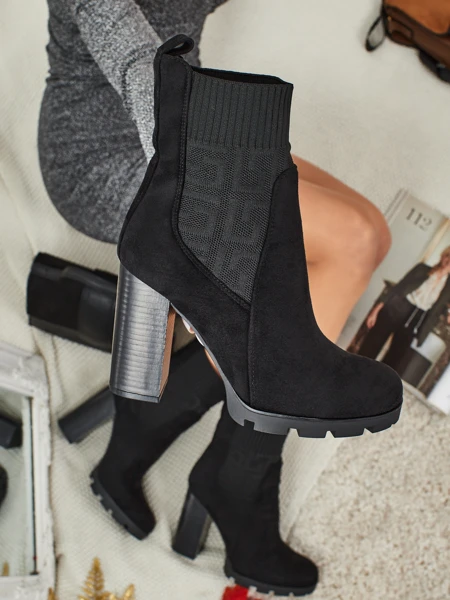 Дамски боти до глезена от еко велур на ток Vansoria