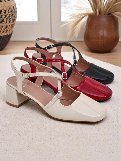 Royalfashion Дамски обувки на нисък ток с декоративни каишки Lollita