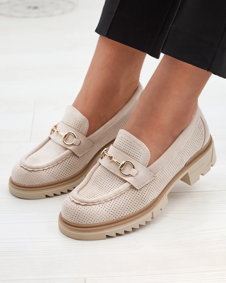 Кремави ажурни дамски мокасини с верижка Imerila - Обувки