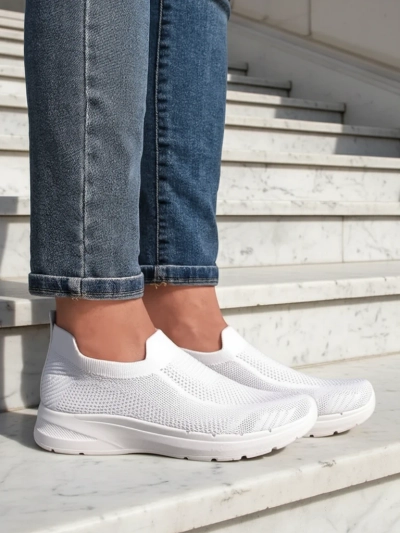Бели Дамски Сникърси Slip-On Aura Bianca - Леки и Дишащи за Лятото и Пролетта