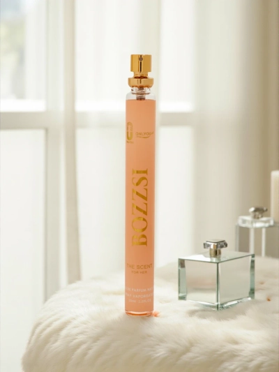 Вдъхновен Дамски парфюм Bozzsi