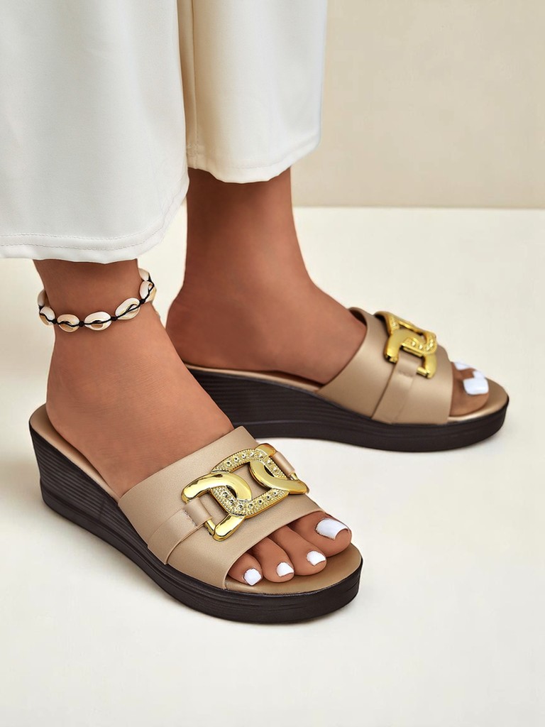 Royalfashion Дамски сандали на платформа Nolia