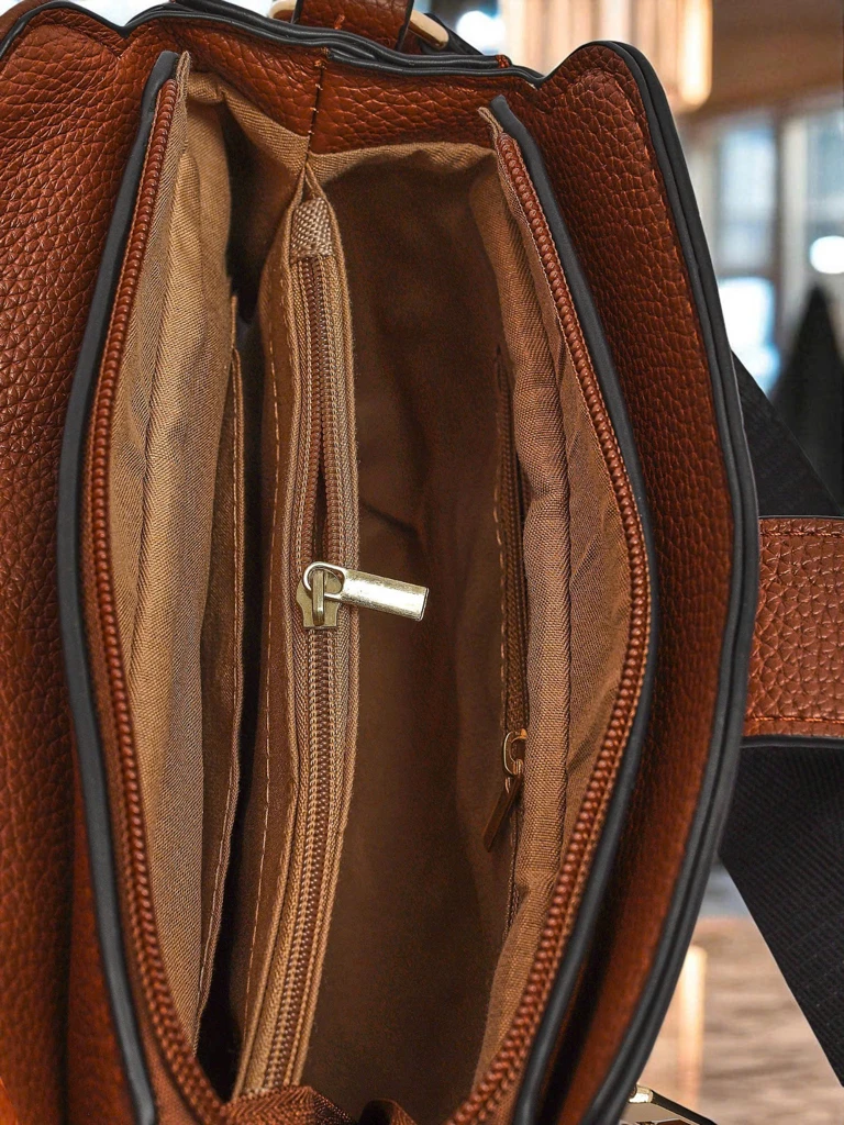 Колекция Дамски Чанти - Melania Кафява Еко Кожа с Цип и Магнит