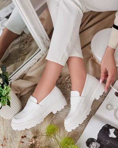 Дамски мокасини Aura бели на платформа - елегантни и удобни, еко кожа