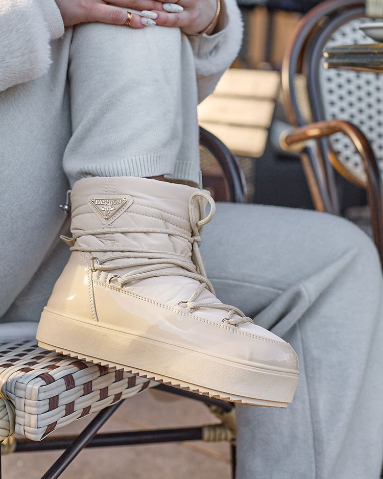 Royalfashion Дамски ботуши a'la snow boots в бежово Nevsone
