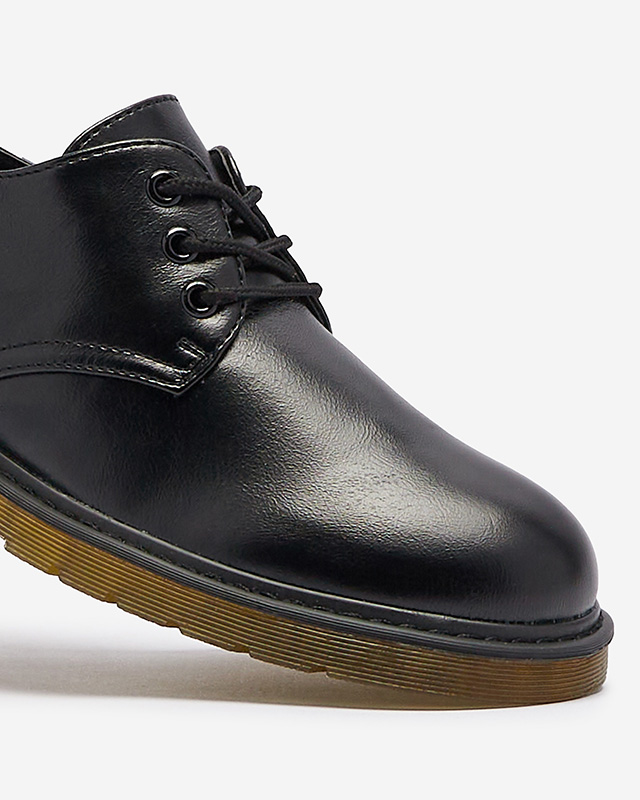 Черни дамски полуобувки Heloso- Footwear