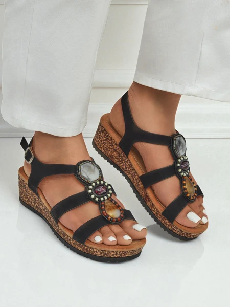 Royalfashion Дамски сандали на платформа с камъни Grace Shine