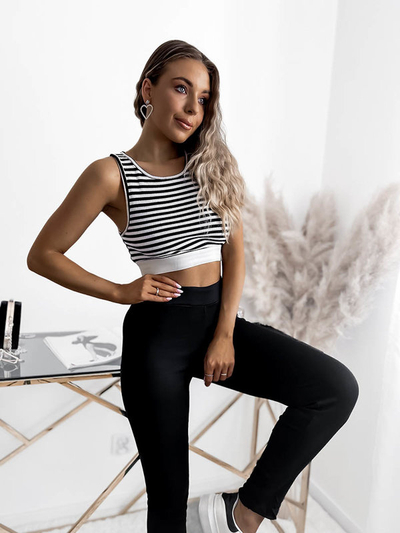 Дамски клин в черно - Облекло