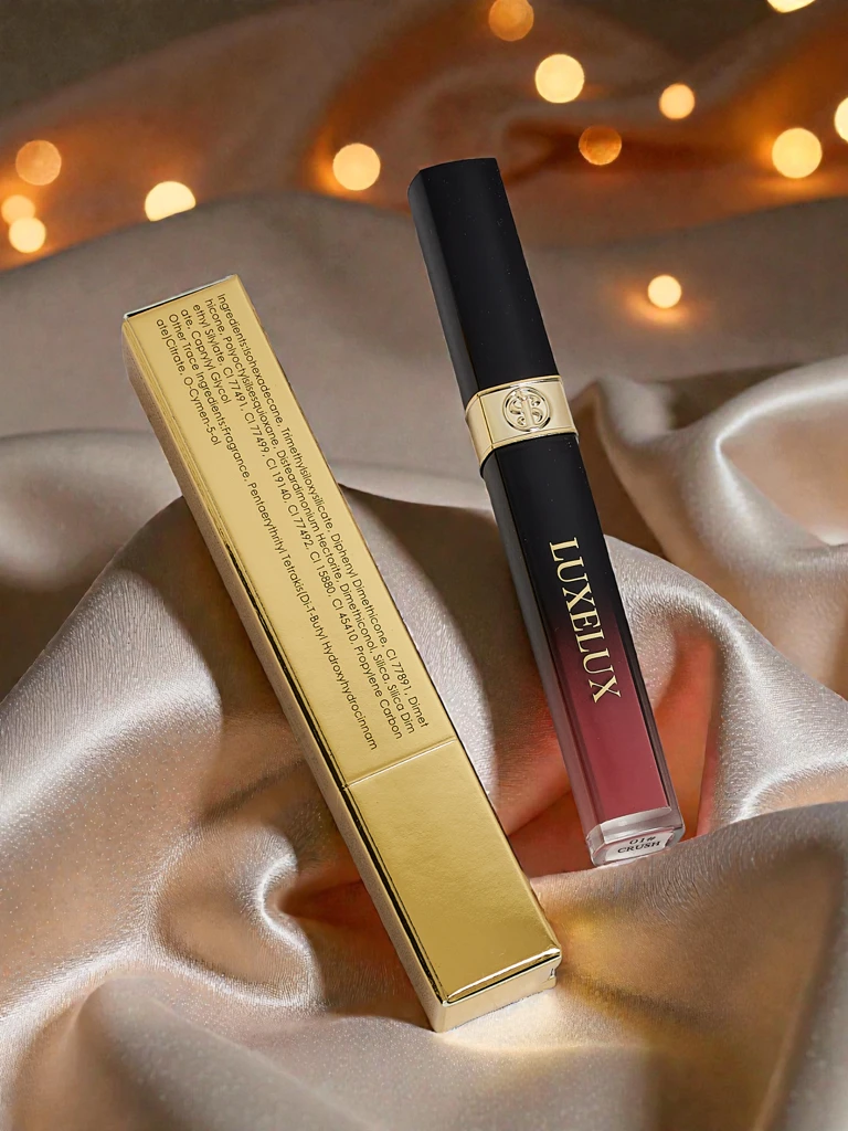 Течно червило за устни в цвят Crush