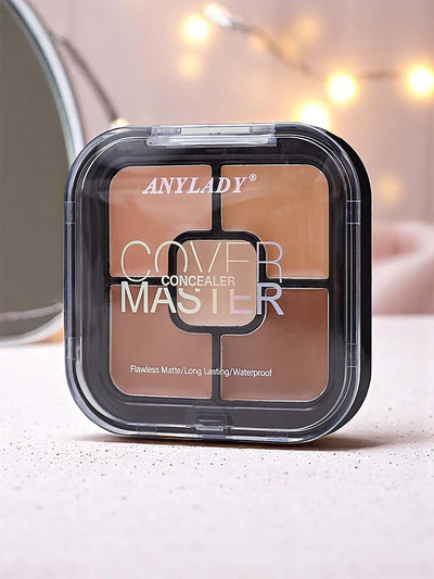 Матова и водоустойчива палитра за контуриране с 5 коректора в гол нюанс 02