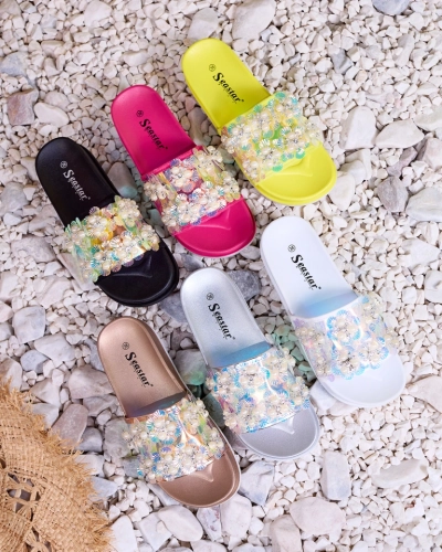 Czarne damskie klapki na platformie z ozdobami Maurelle - Obuwie