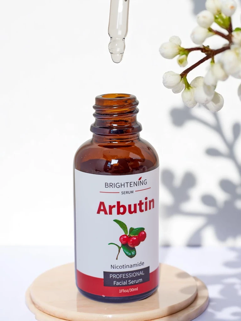 Изсветляващ серум с арбутин и ниацинамиди