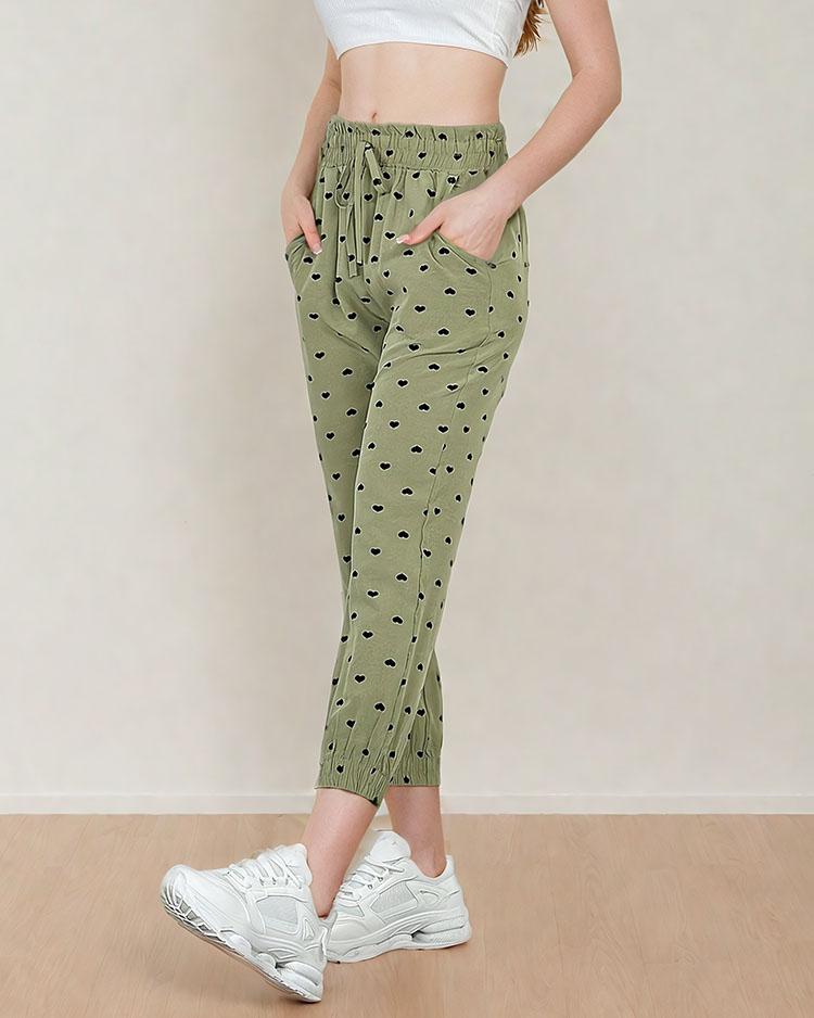 Royalfashion Дамски панталон от плат със сърца