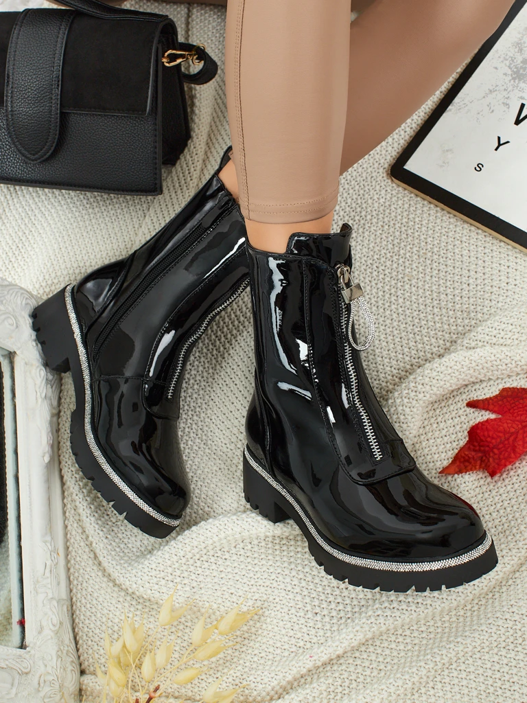 Лакирани еко кожени дамски боти с цирконии Nuvina