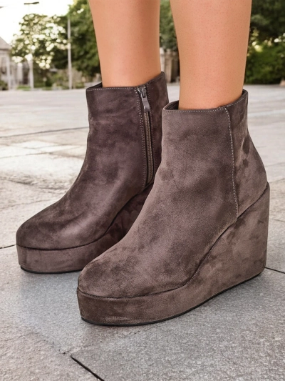 Дамски боти с ток от Royalfashion Sieffa