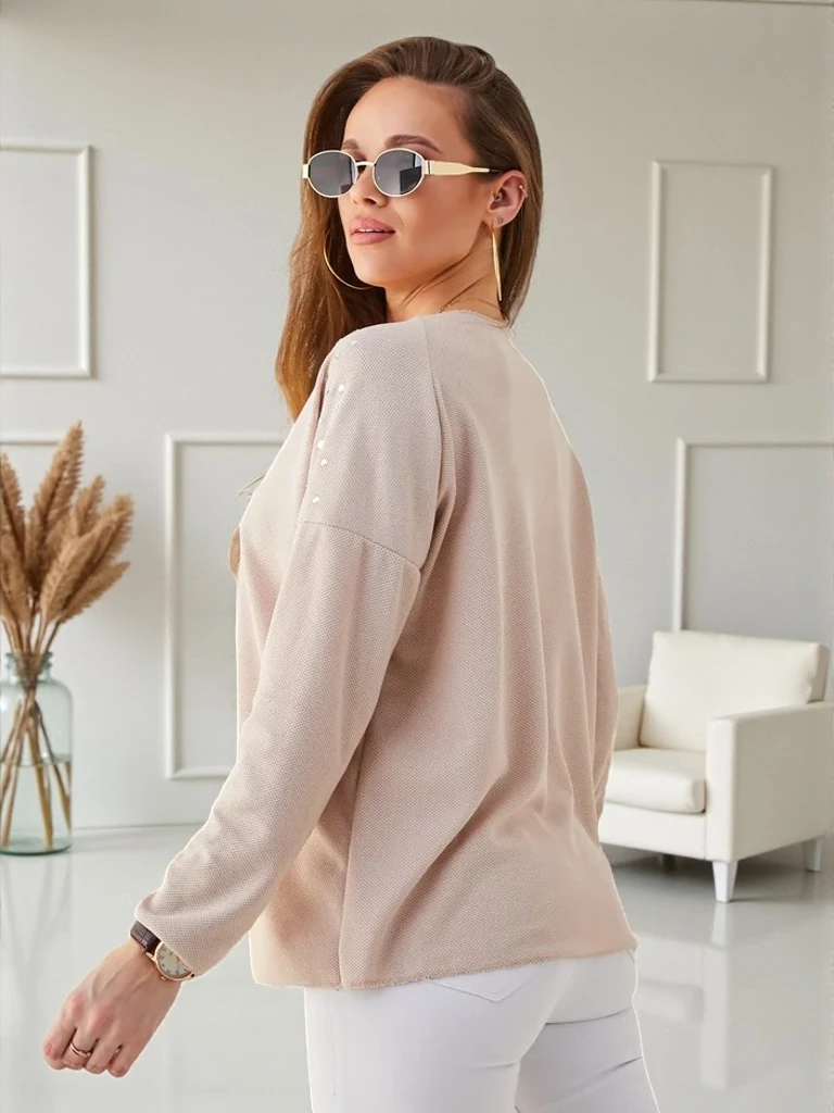 Суитшърт от тънка вискоза Royalfashion за жени с камъчета на раменете