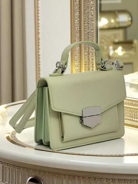 Royalfashion Дамска чантичка тип плик с дръжка Amalthea Avorio