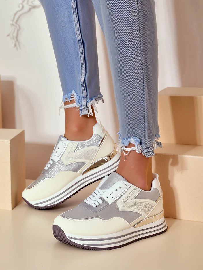 Royalfashion Дамски маратонки с брокат Borovis