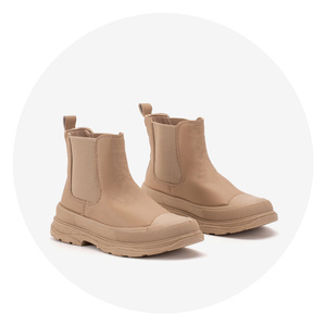 светлокафяв || кафяв